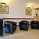 Logis - & Restaurant Des Lacs Paris Sud Hotel 3*