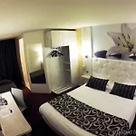 Hotel Logis - & Restaurant Des Lacs Paris Sud 3*