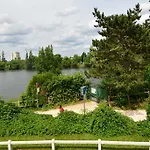 Logis - & Restaurant Des Lacs Paris Sud Viry-Châtillon
