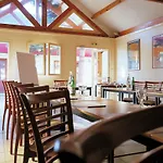 Hotel Logis - & Restaurant Des Lacs Paris Sud 3*