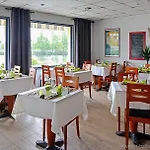 Hotel Logis - & Restaurant Des Lacs Paris Sud 3*