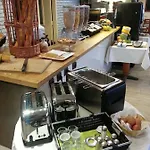 Logis - & Restaurant Des Lacs Paris Sud 3*