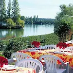 Logis - & Restaurant Des Lacs Paris Sud
