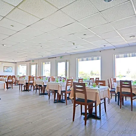 Logis - & Restaurant Des Lacs Paris Sud Hotel