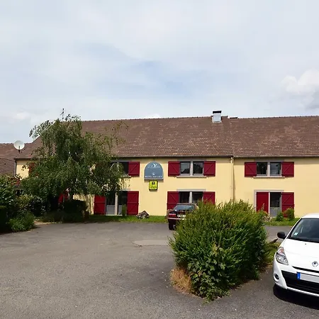 Szálloda Logis - & Restaurant Des Lacs Paris Sud