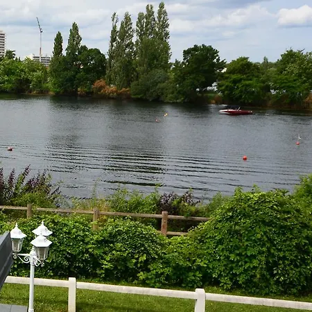Hotel Logis - & Restaurant Des Lacs Paris Sud