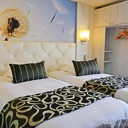 Logis - & Restaurant Des Lacs Paris Sud Szálloda Viry-Châtillon