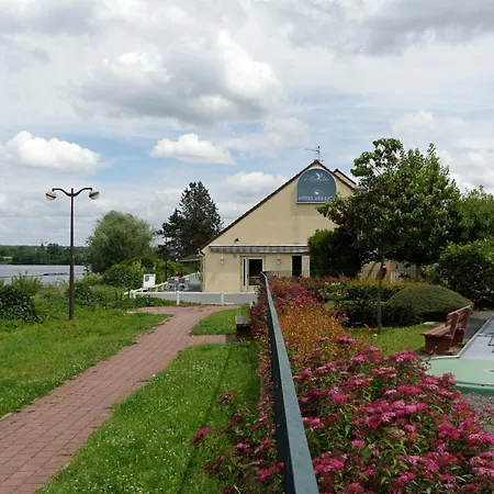 Logis - & Restaurant Des Lacs Paris Sud 3*
