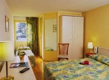 Logis - & Restaurant Des Lacs Paris Sud 3*