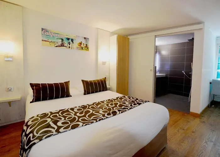 호텔 Logis - & Restaurant Des Lacs Paris Sud Viry-Châtillon