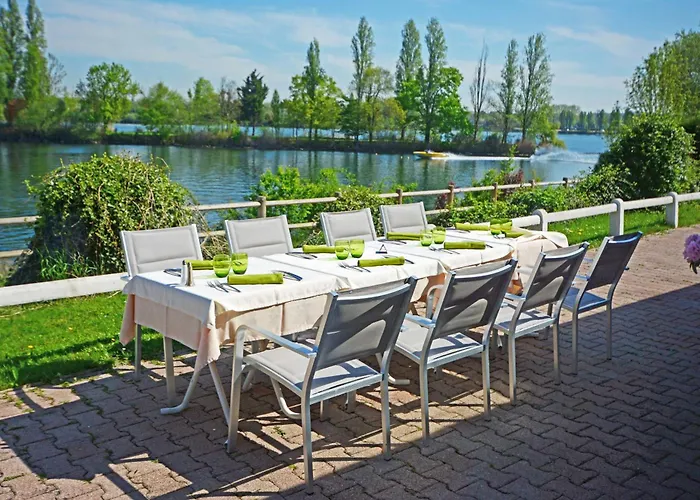 Logis - & Restaurant Des Lacs Paris Sud 호텔 Viry-Châtillon