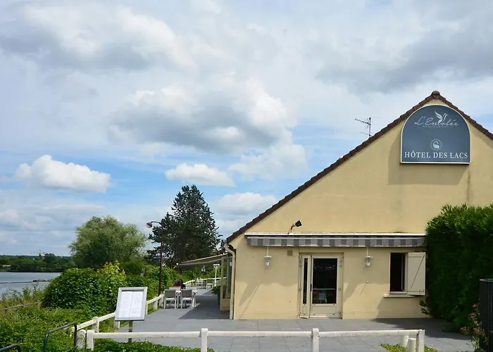 Logis - Hôtel&restaurant Des Lacs Paris Sud Viry-Châtillon