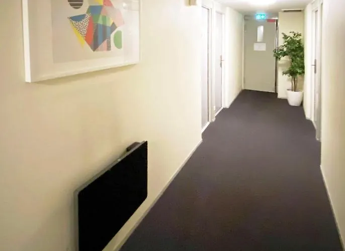 Hotel Logis - Hôtel&restaurant Des Lacs Paris Sud Viry-Châtillon
